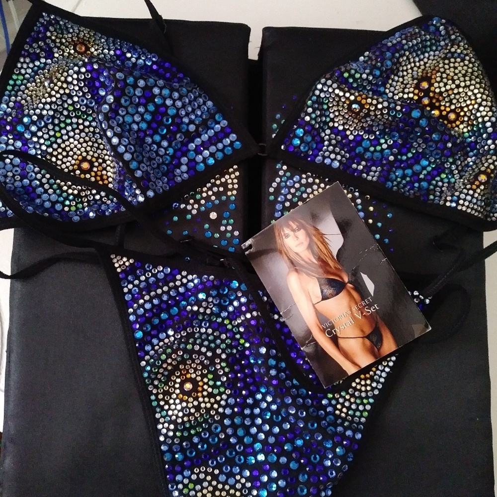 Victoria's Secret vintage bras & panty set NEW